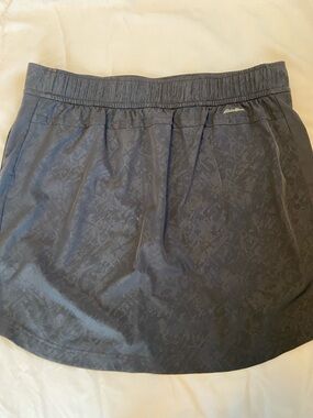 Eddie Bauer Dark Navy Subtle Pattern Active Skort